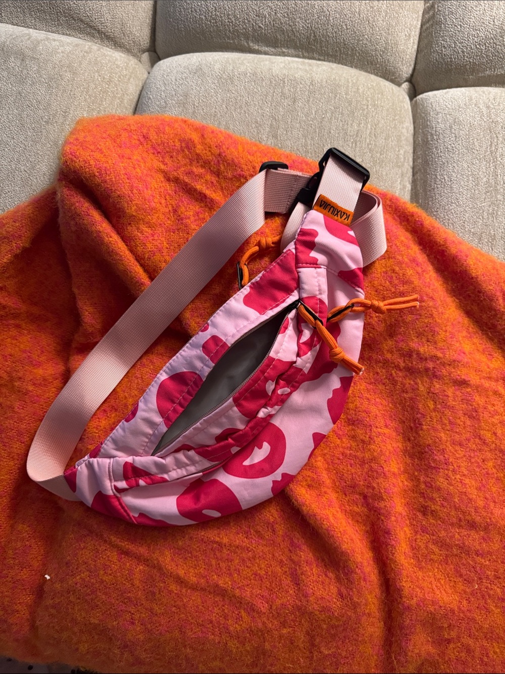 SHEIN Pink Printed Crossbody Belt Bag
